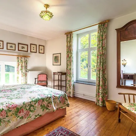 Holiday home Mansion In Beauplateau Near Forest Gerimont