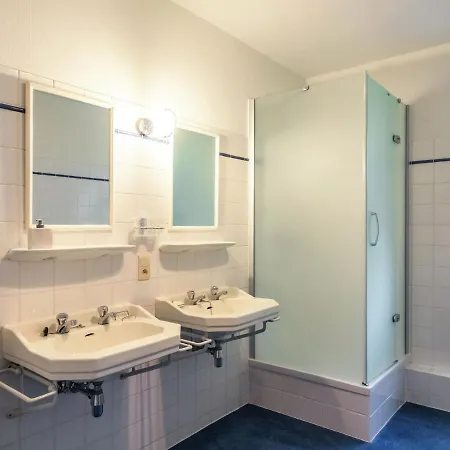 Mansion In Beauplateau Near Forest Nyaraló *